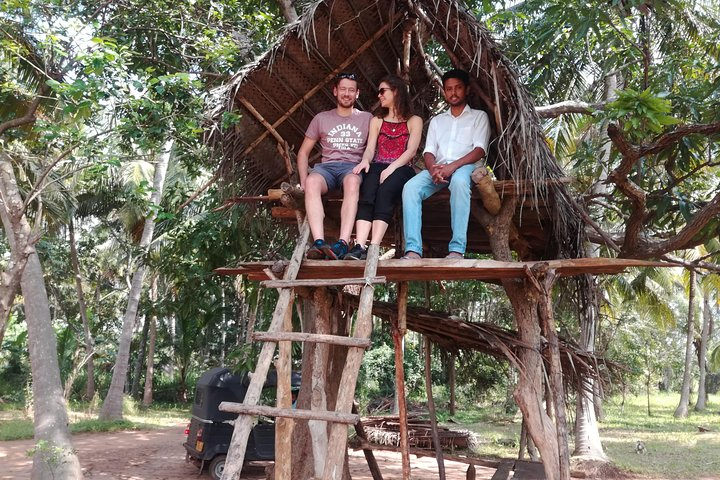 budget tour - Photo 1 of 3